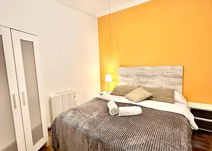 Big And Bright Apartment Bcn