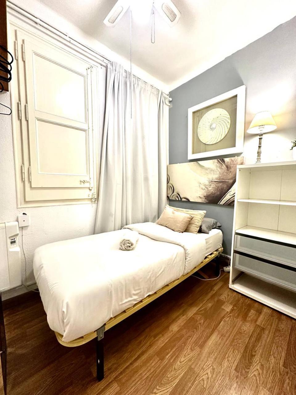 Big And Bright Bcn Apartment